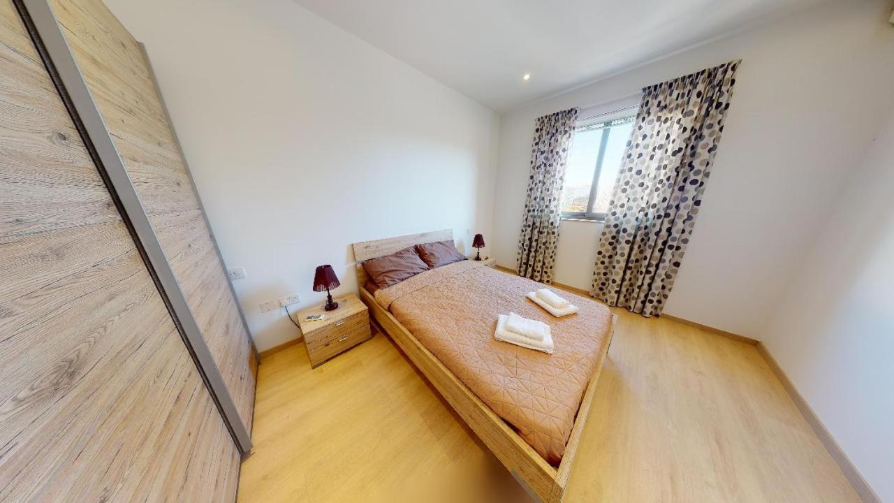 Spacious 2 Bedroom Apartment In Sliema Zewnętrze zdjęcie