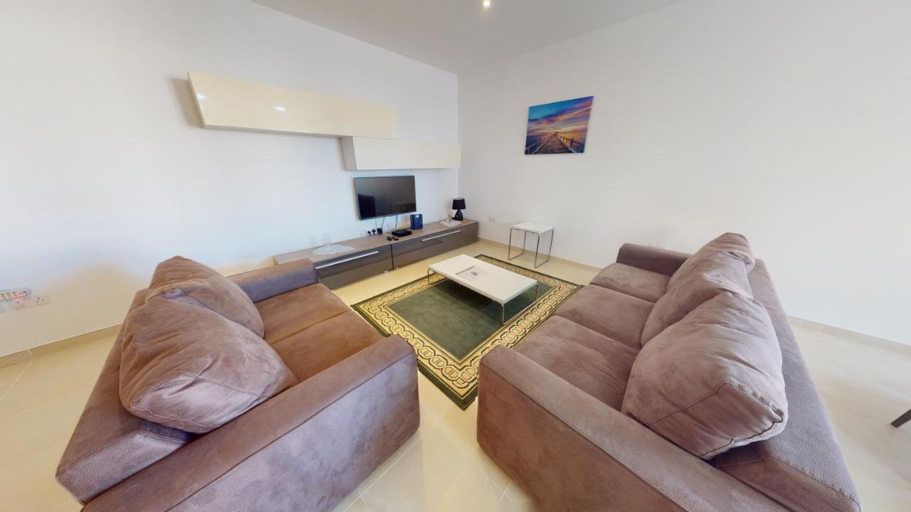 Spacious 2 Bedroom Apartment In Sliema Zewnętrze zdjęcie