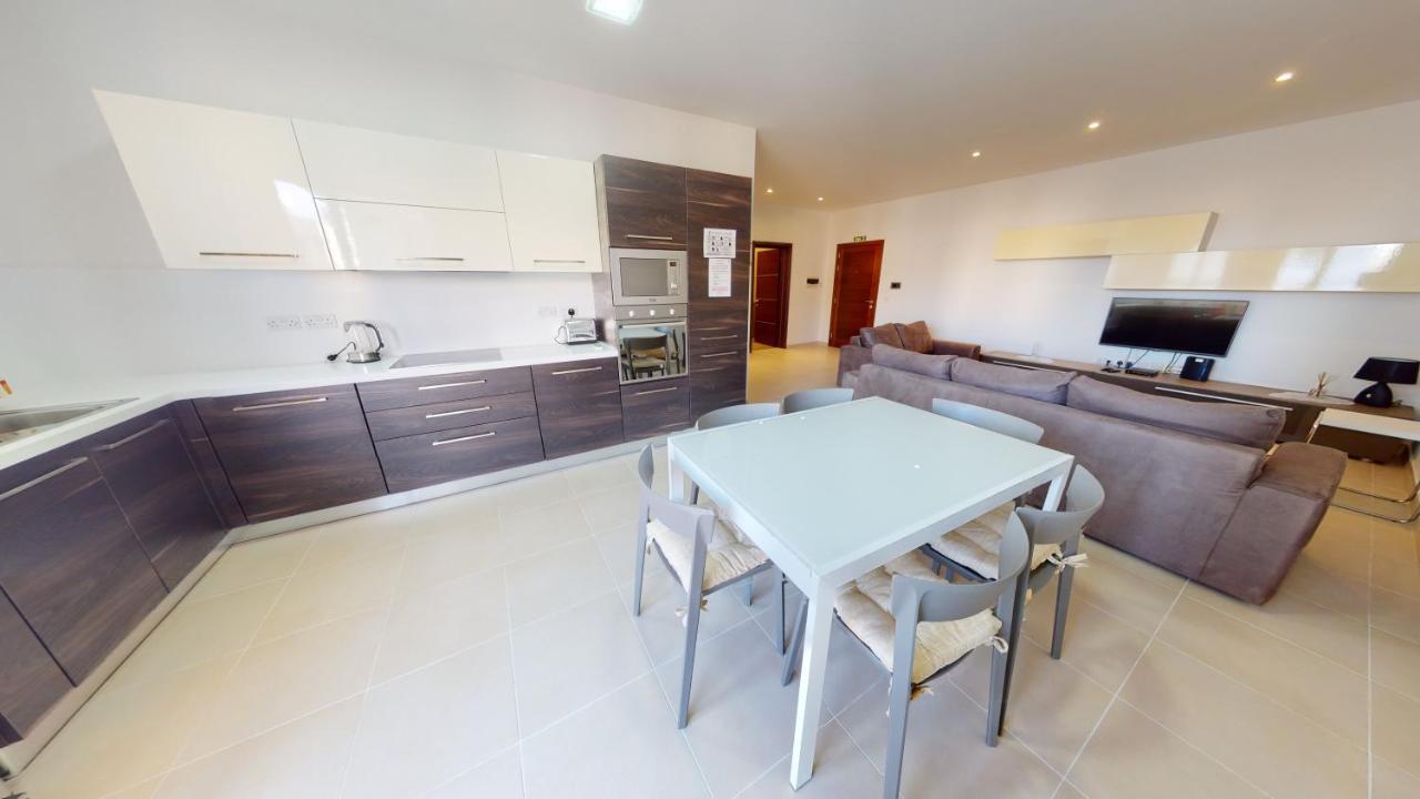 Spacious 2 Bedroom Apartment In Sliema Zewnętrze zdjęcie