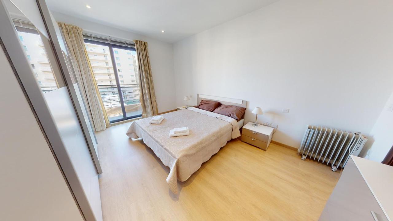 Spacious 2 Bedroom Apartment In Sliema Zewnętrze zdjęcie
